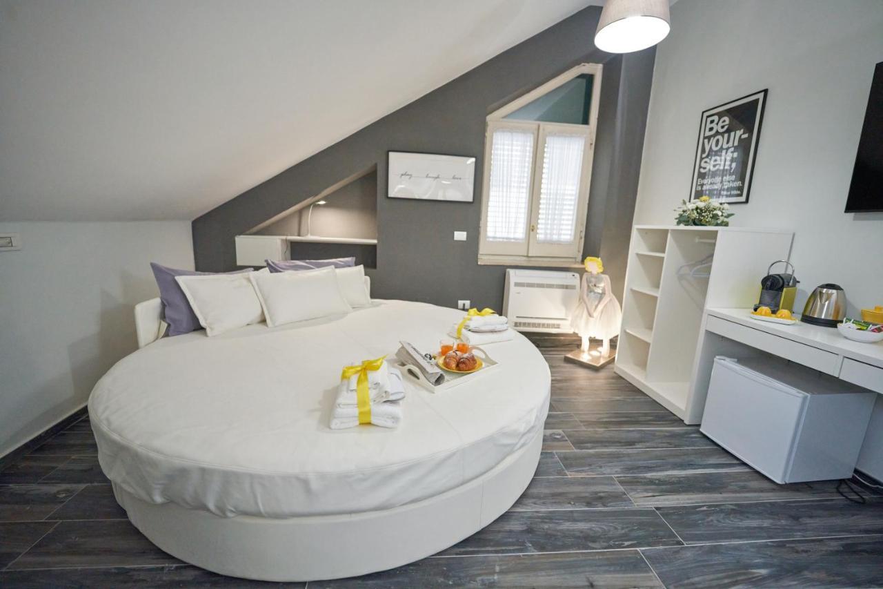B&B Milleduecento Luxury Room Salerno Buitenkant foto