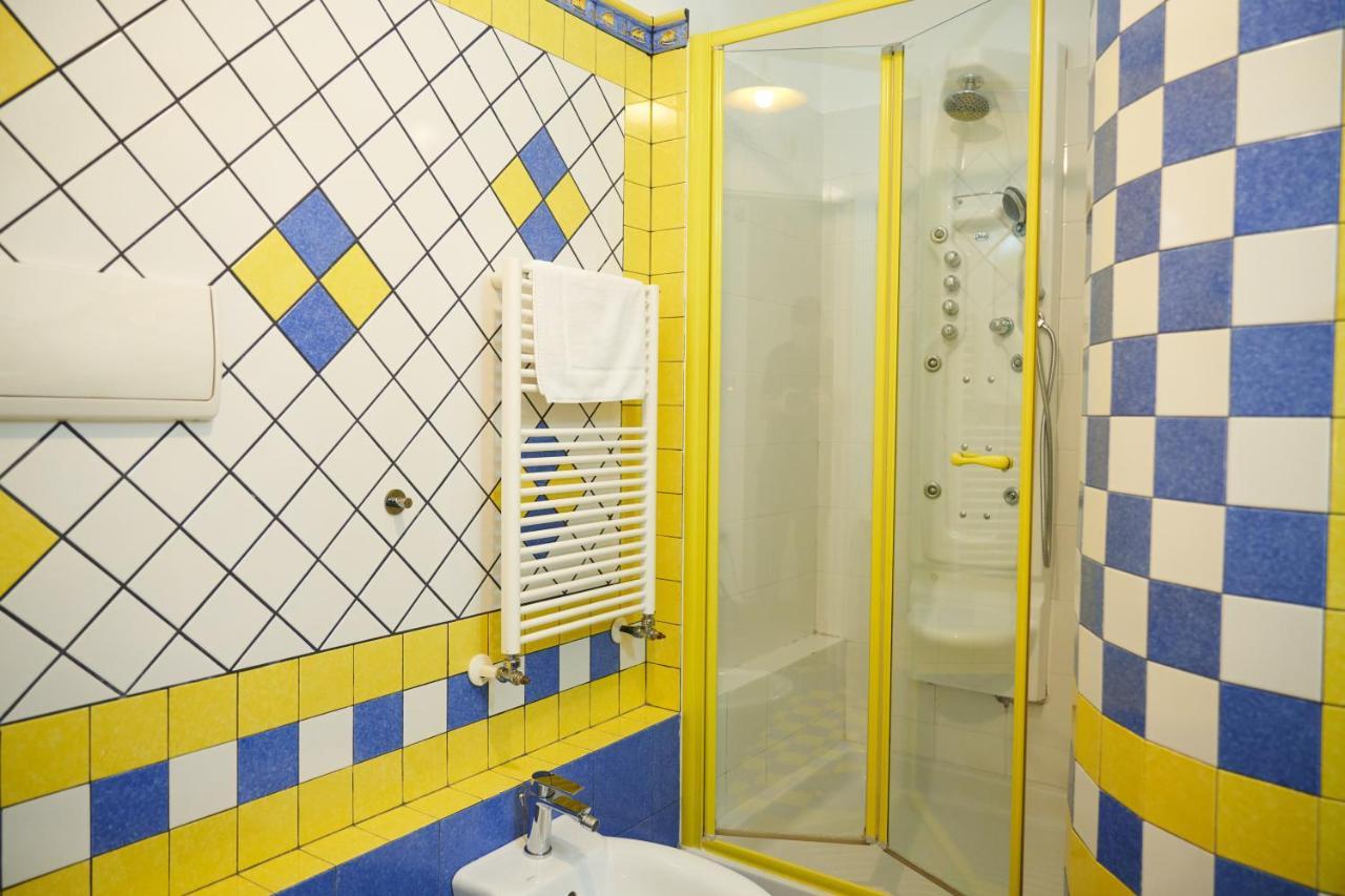 B&B Milleduecento Luxury Room Salerno Buitenkant foto