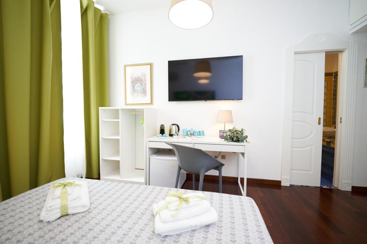 B&B Milleduecento Luxury Room Salerno Buitenkant foto